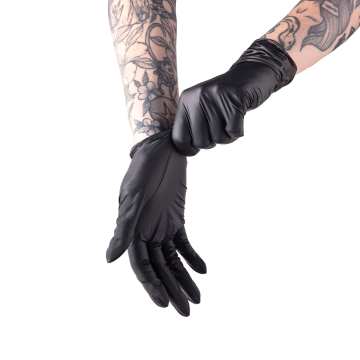 Boks med 100 Saferly Black Nitrile-hansker